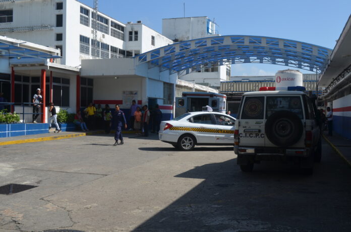 El joven falleció horas después de ingresar en el Hospital Central de San Felipe