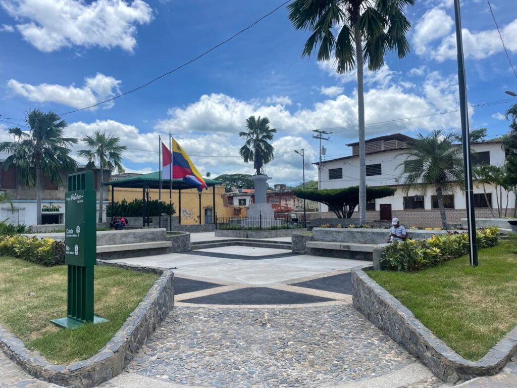 La plaza es un espacio icónico de la capital de Bolívar