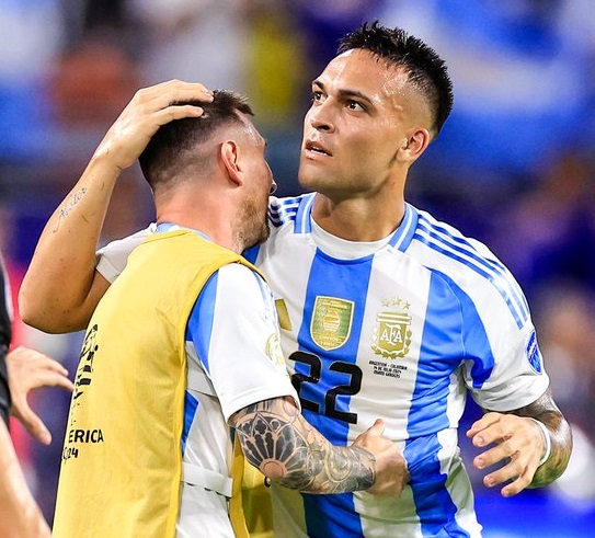 El Toro celebró el gol con Messi