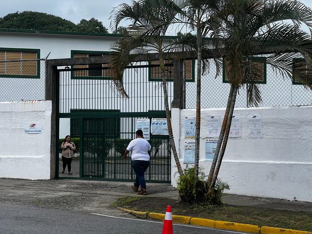 El colegio Fray Luis Amigó luce también despejado