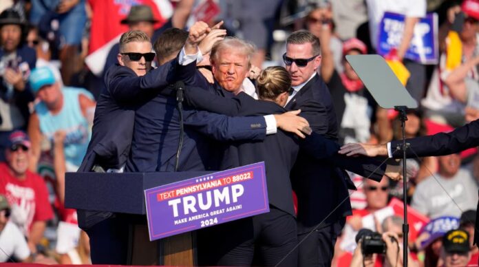 Los disparos se escucharon en el mitin seis minutos después de que Trump comenzara su discurso