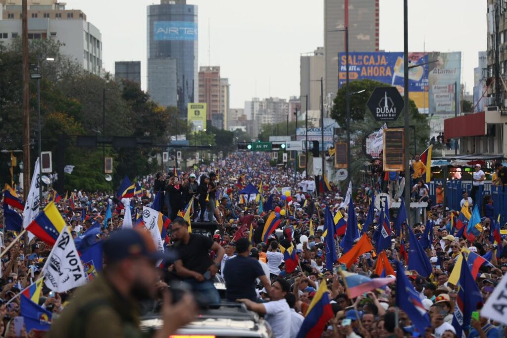 Los seguidores se concentraron en la Avenida 5 de Julio de Maracaibo