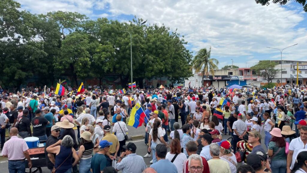 Concentración en la Avenida Venezuela con calle 26 de Barquisimeto