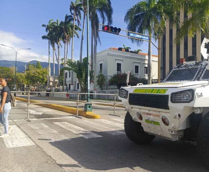 Cuerpos de seguridad están desplegados en el centro de la ciudad