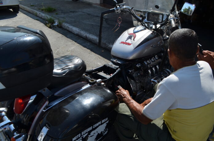 Lo ideal para mantener a tono una moto, es hacerle revisión cada tres meses