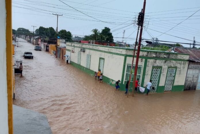 Estas lluvias están asociadas al paso de la onda tropical número 28