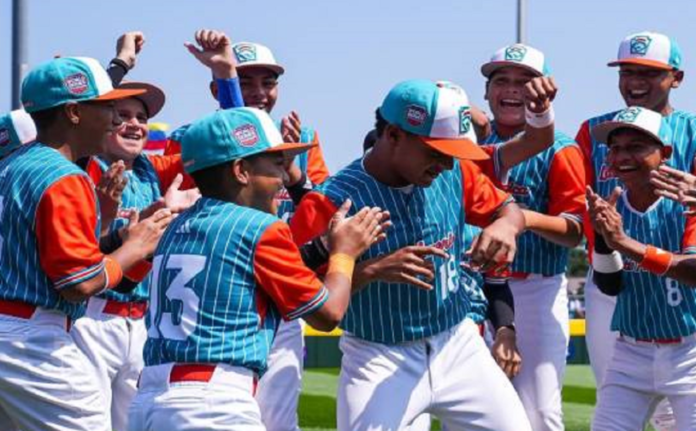 Venezuela se metió en la gran final internacional luego de vencer a la selección japonesa, uno de los grandes favoritos