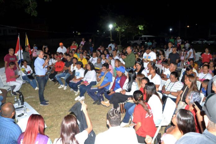 Son encuentros con dirigentes, vecinos y trabajadores