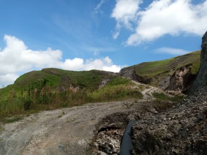 Muchos tramos hacia el acueducto están deteriorados