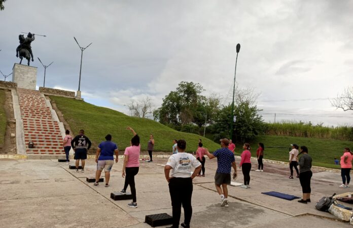 Las tardes de baile son una opción especialmente para las damas en el municipio Independencia