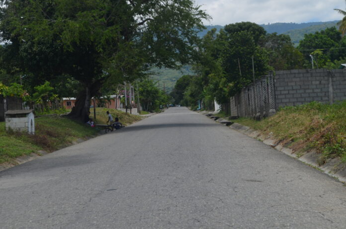 La vía principal es la que más requiere de bombillas