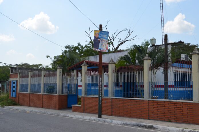 Los jóvenes permanecen detenidos en la sede del CCP de la Urb. Juan José de Maya en San Felipe