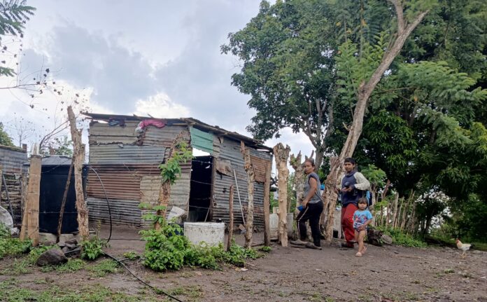 A partir de las 6:00 pm deben resguardarse en sus casas