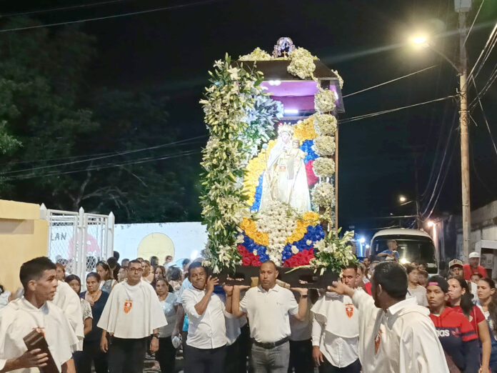 El #24Sept fue la solemnidad en honor a Nuestra Señora de las Mercedes, patrona espiritual de San Pablo, municipio Arístides Bastidas, en la mañana se realizó la eucaristía central y en horas de la tarde se efectuó la tradicional procesión, que este año estuvo encabezada por la imagen del Santo Cristo de La Grita, la cual llegó el pasado domingo para unirse a la celebración religiosa.