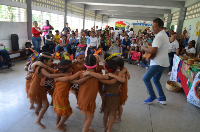 Los pequeños de inicial se lucieron con su baile Maremare