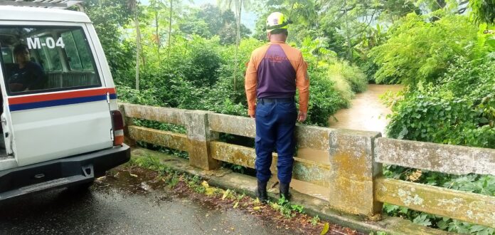 Funcionarios supervisan constantemente