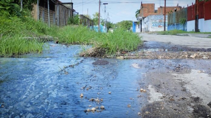 La situación se aprecia por las calles principales de estos sectores