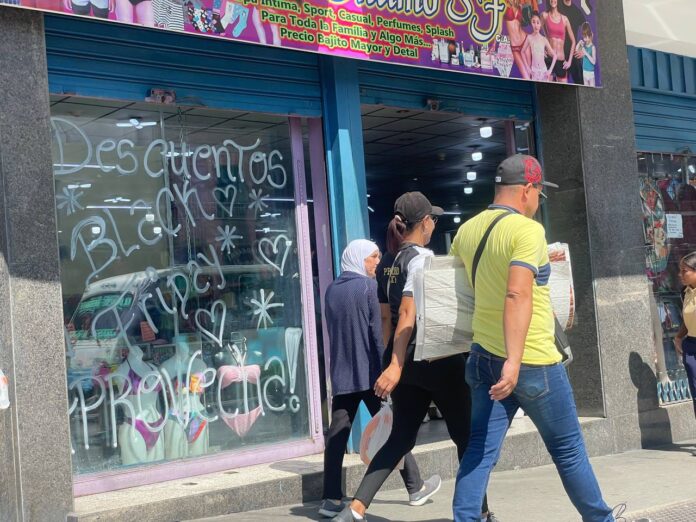 Muy pocos en la Avenida Libertador ofrecieron descuentos