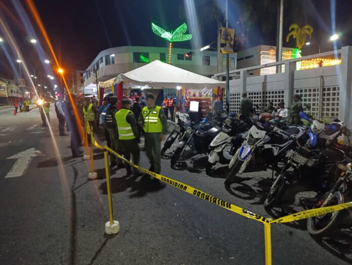 Un punto de control fue instalado en la Avenida Libertador con Avenida Caracas