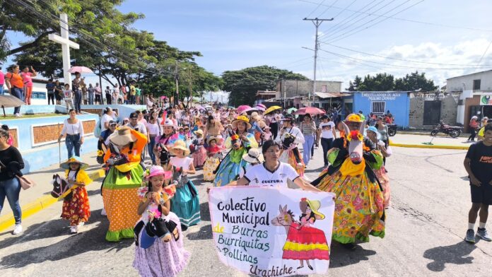 Las calles de Urachiche se llenaron de alegría y color