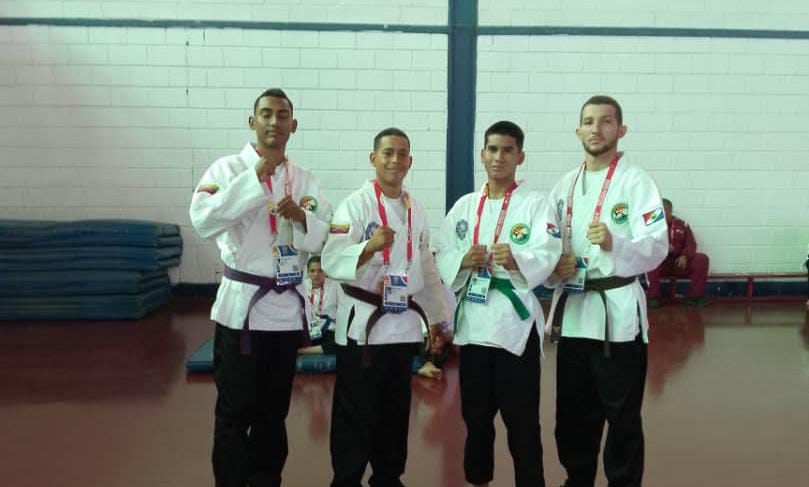 Hapkido ganó plata por equipos en defensa personal