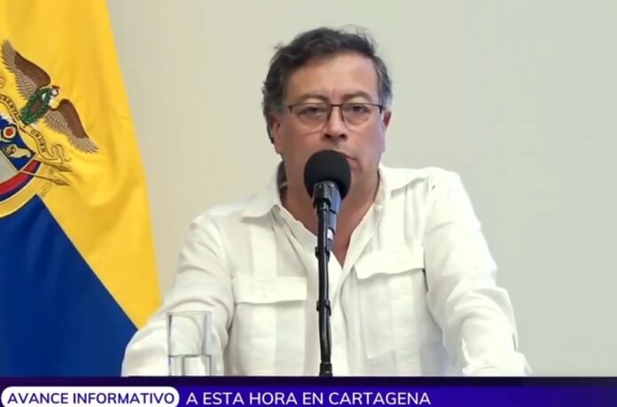 Reflexionó sobre las críticas que hay sobre el Gobierno venezolano obedecen a un comportamiento “oscuro”, porque no hay “claridad” en lo que afirman