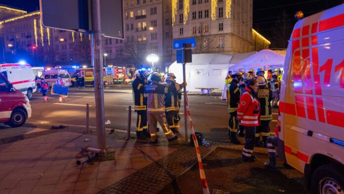 El sábado todavía no había respuestas sobre qué hizo que el hombre arremetiera contra una multitud en la ciudad del este de Alemania de Magdeburgo