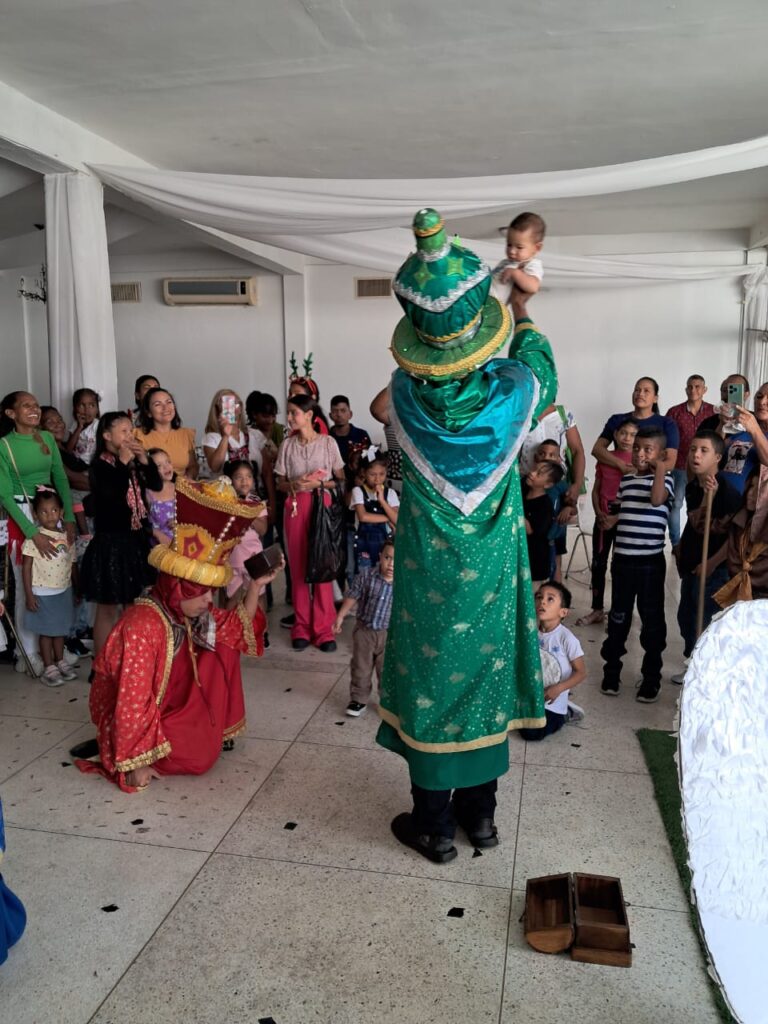 Los padres también pudieron compartir con los pequeños