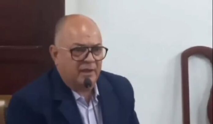 Ya está bueno que le sigan vendiendo a los venezolanos esos potes de humo, esas películas sin fin, llamados que no dejan ningún tipo de fortaleza política, moral y social, indicó