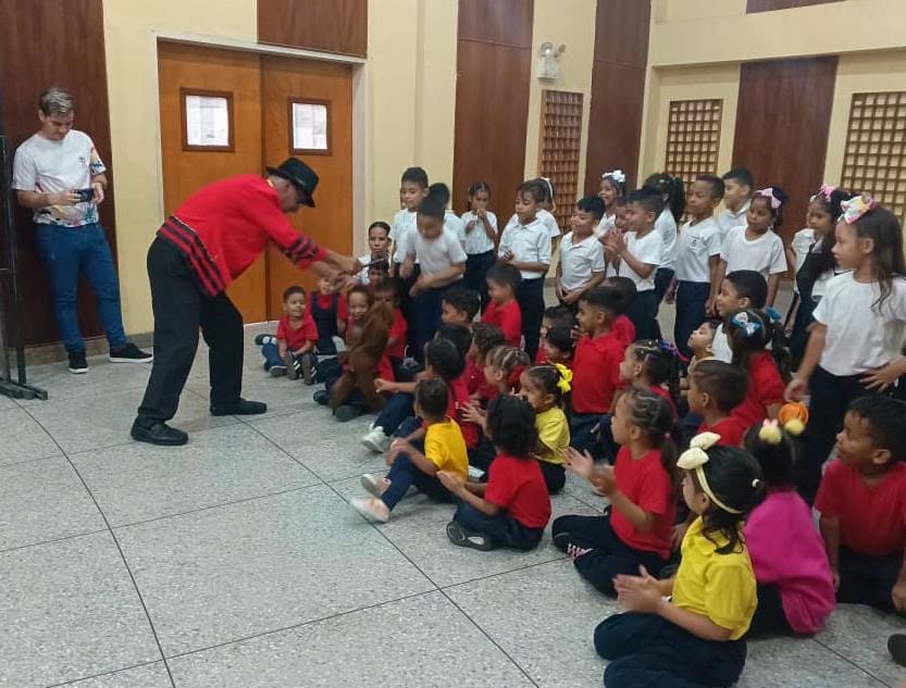 A propósito de la Semana del Títere y del Artista Nacional, las nueve casas de cultura y los 25 servicios bibliotecarios desarrollaron una variada agenda