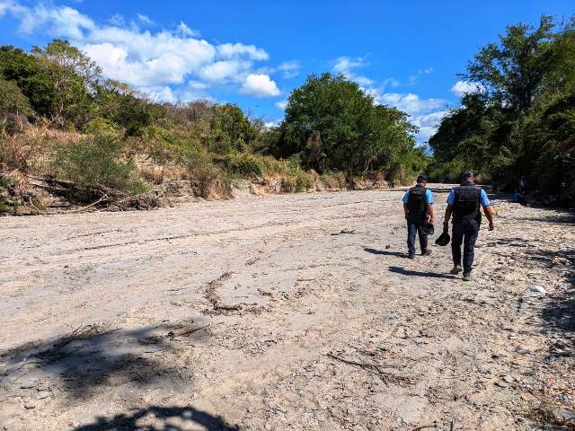 Comisiones de la Policía regional resguardaron el cadáver hasta la llegada del CICPC