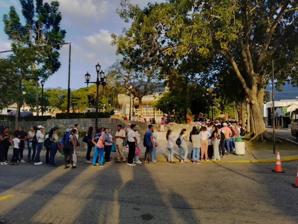 La Plaza Bolívar de San Felipe es uno de los puntos de salida