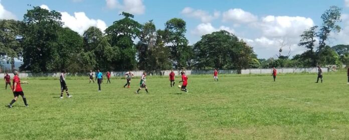 Las acciones se vivieron en el campo de la calle 8 de Marín