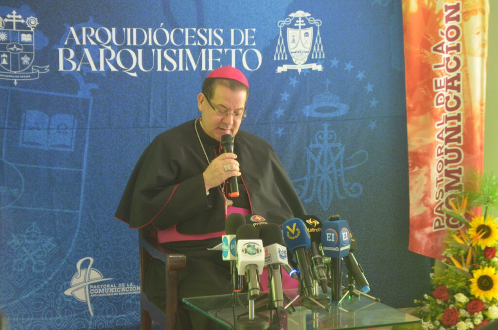 Monseñor invitó a todos a participar en la festividad mariana