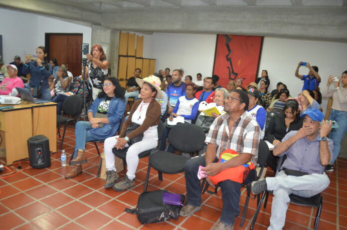 Participó un nutrido grupo de artesanos