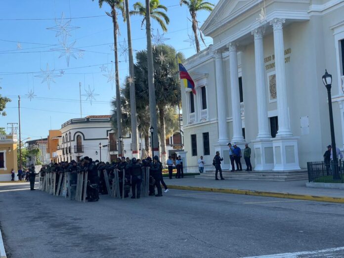 Uno de los puntos más custodiados es la Gobernación del estado