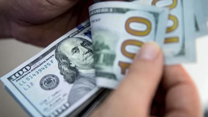 Las expectativas inflacionarias se ubican 100% para fin de año, con un tipo de cambio que alcanzaría los 100 bolívares por dólar para el 31 de diciembre