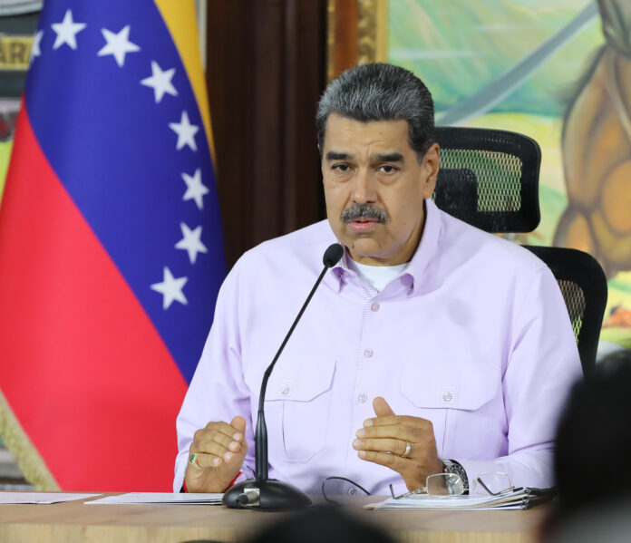 “Los recursos destinados a la ejecución de proyectos aumentarán en 54%, $447.275.707 millones, su equivalente en Bolívares” dijo Maduro. (Foto Prensa Presidencial)