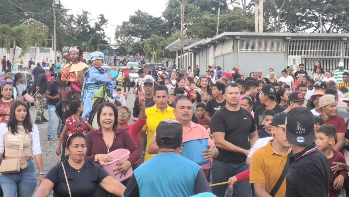 En Cocorote el alcalde y los Reyes Magos regalaron dulces