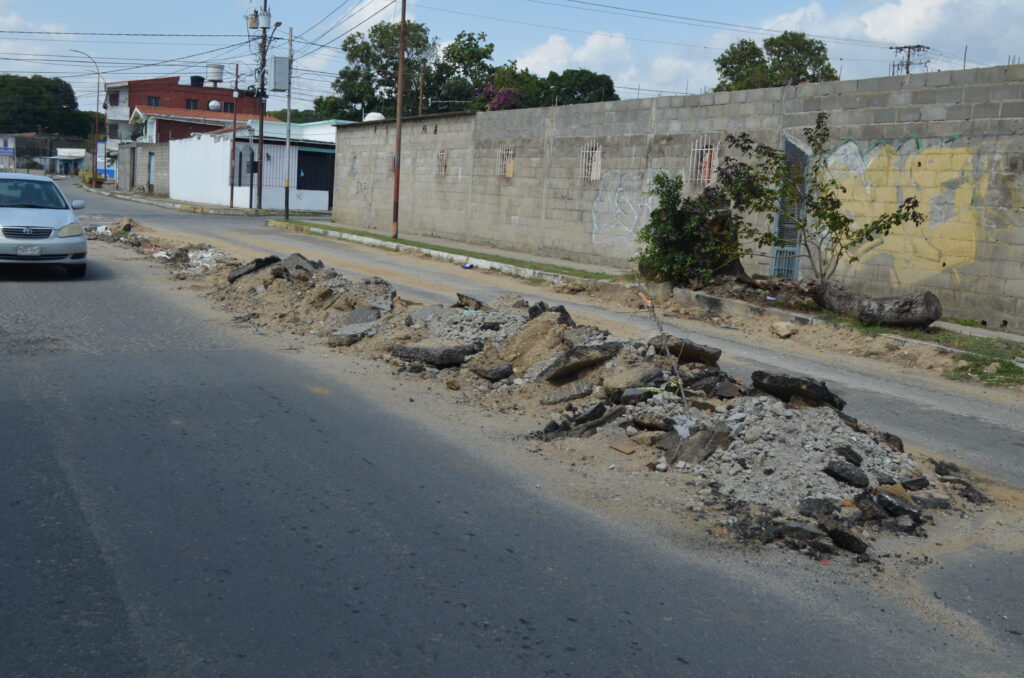 La calle 21 desde hace unos meses quedó destruida