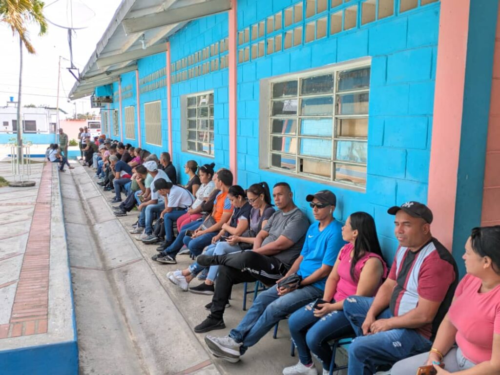 Hay participación de electores de diversas edades