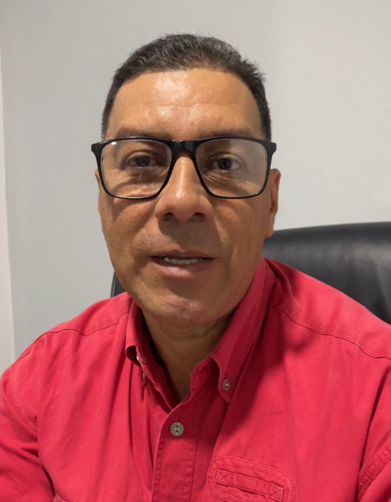 Con esto no se traiciona el proyecto chavista como algunos quieren hacer creer, más bien se busca concretar lo que no se pudo en la Constitución del 99