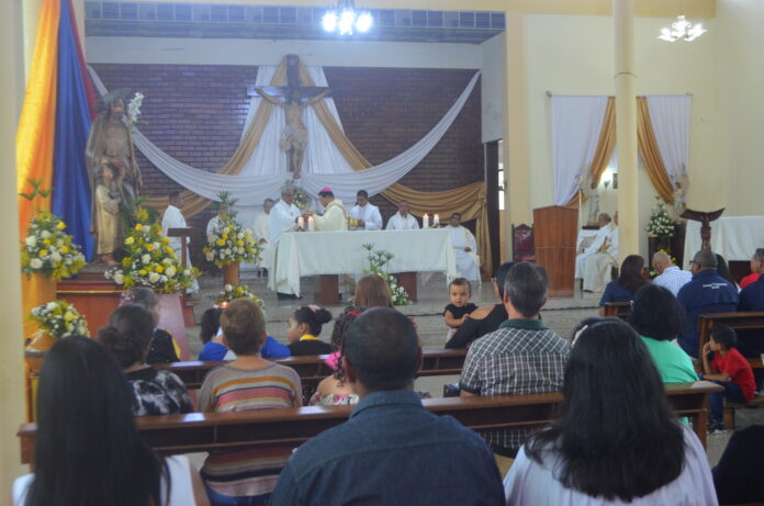 La ceremonia religiosa en Guama fue a casa llena