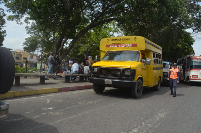 Transportistas aseguran que ellos respetan la gaceta y denuncian que las irregularidades las tienen los conductores no oficiales