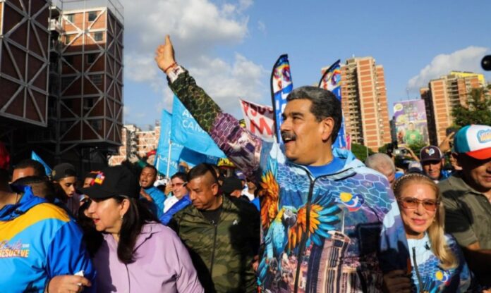 El anuncio lo hizo al incorporarse a la marcha por el cierre de campaña del Polo Patriótico