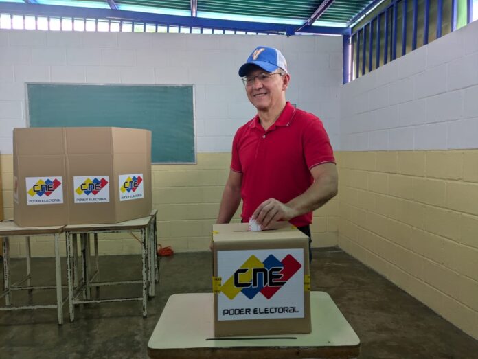 El exgobernador de Yaracuy dijo estar muy satisfecho con la participación