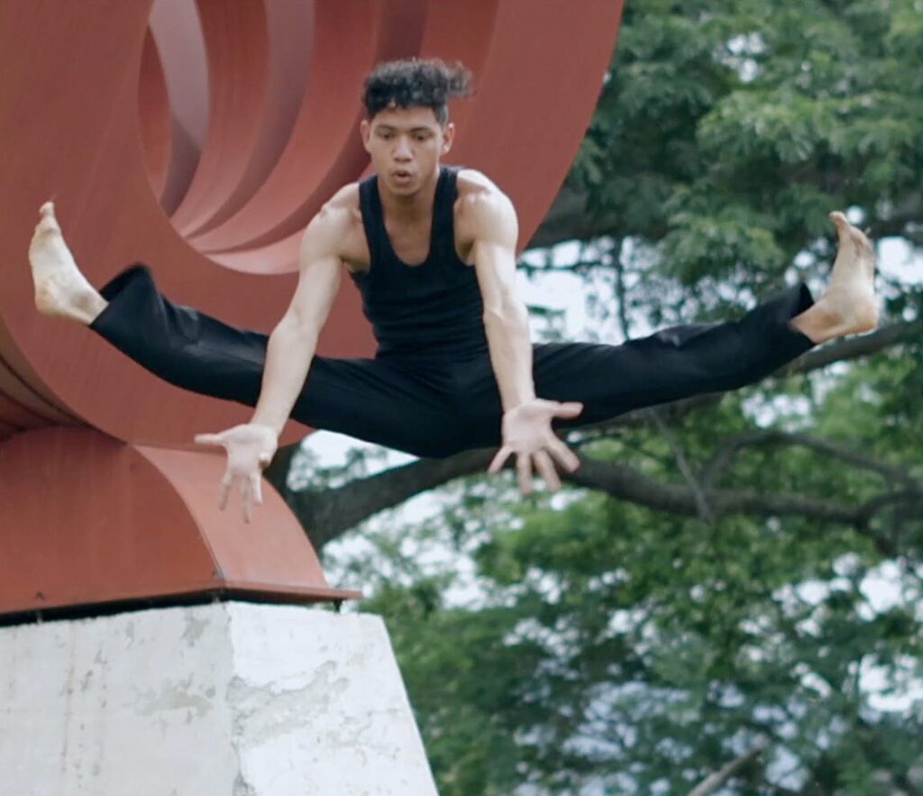 Es una interesante propuesta que visibiliza la danza no solo como disciplina artística, sino como una forma de vida