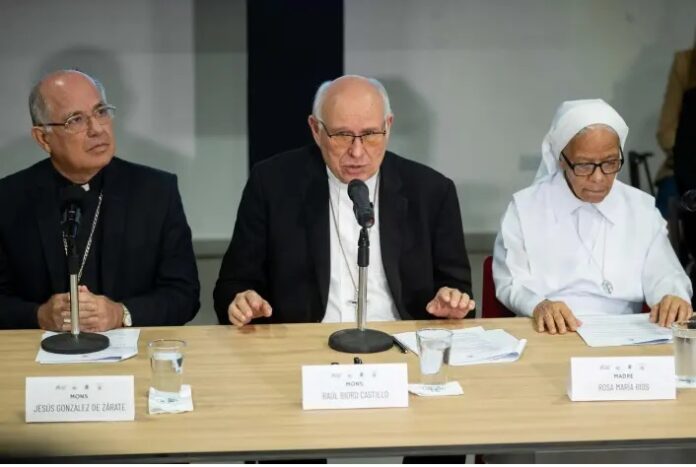 El arzobispo de Caracas monseñor Raúl Biord ofreció una rueda de prensa