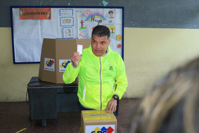 El candidato por la Gobernación aseguró que el proceso de elección es muy rápido, fluido, didáctico y además está desarrollándose al 100 % 