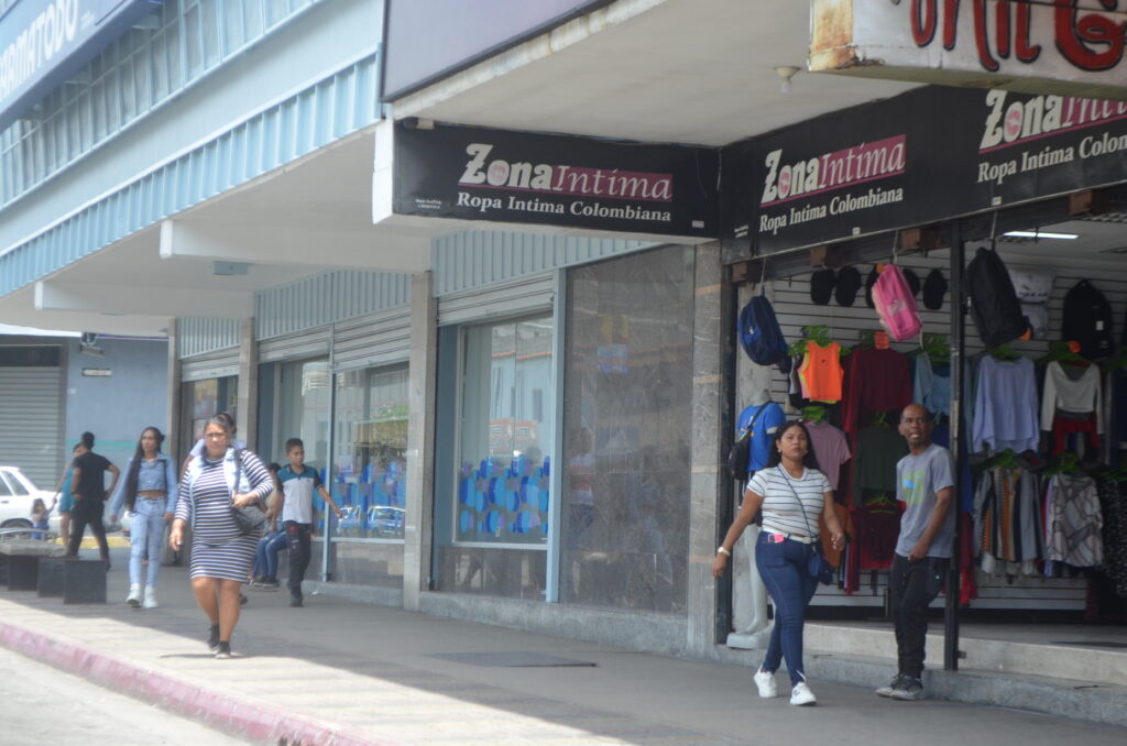 La economía regional sigue mostrando diversas caras